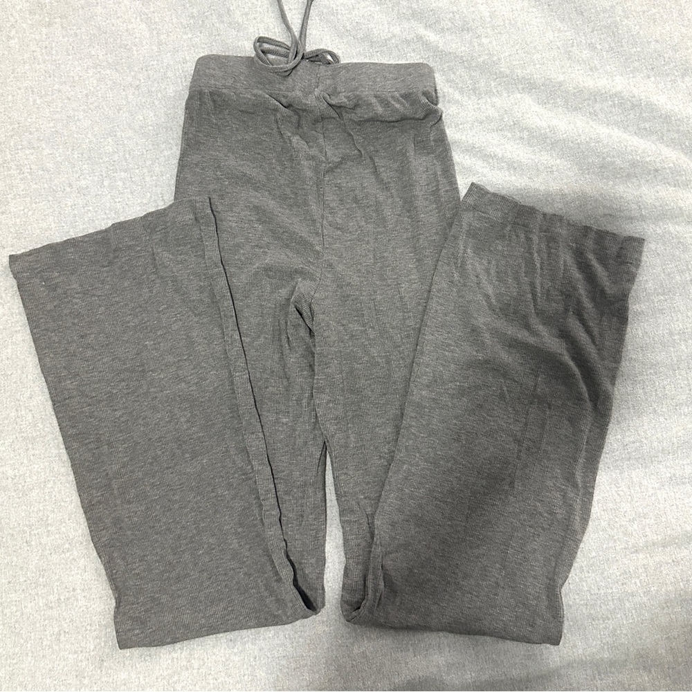 SKIMS FULL PAJAMA SET NEVER WORN GREY WIDE LEG LONG SLEEVE SLEEP SET RIBBED - Picture 7 of 13